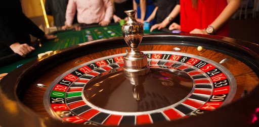 What do you know about the online casino industry?